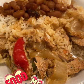 Jaritza's Restaurant - Peppers and chicken with white rice and beans - Restaurants Near Me - Camden, New Jersey