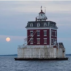 Thames River Water Taxi - Sign up for one of the weekend water tours and go around this unique lighthouse and learn the story of the ghost of Ledge Lighthouse.