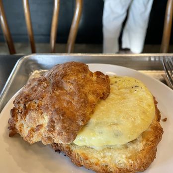 Plank Coffee Healdsburg - Egg and cheese biscuit - Coffee Roasteries Near Me - Healdsburg, California Plank Coffee Healdsburg - Egg and cheese biscuit - Coffee Roasteries Near Me - Healdsburg, California