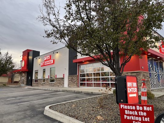 Dave's Hot Chicken by null