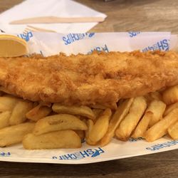 Johnny English - Large fish and chips. Comes with one tartar sauce.