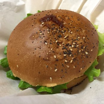 Holy Cow! - Bacon avocado chicken burger. - Burgers Near Me - Lausanne, VD