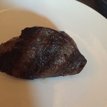 M Threadneedle Street - This is how the steak arrives - literally steak plonked on plate - Steakhouses Near Me - London, XGL
