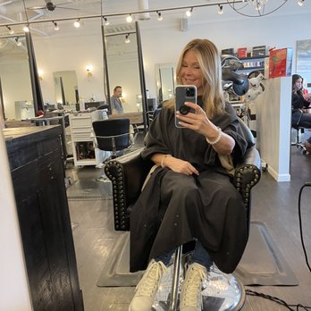r.collective salon - Hair Salons Near Me - Clawson, Michigan
