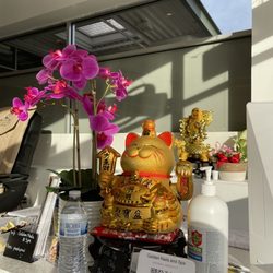 Golden Nails And Spa