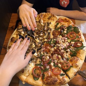 Zeeks Pizza - Pizza Near Me - Seattle, Washington Zeeks Pizza - Pizza Near Me - Seattle, Washington