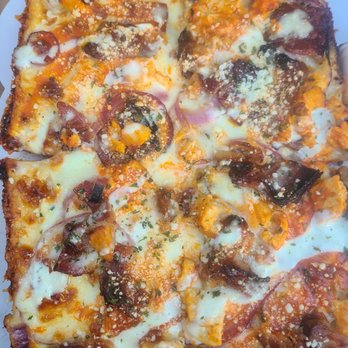 Futuro - Buffalo Chicken - Pizza Near Me - Indianapolis, Indiana Futuro - Buffalo Chicken - Pizza Near Me - Indianapolis, Indiana
