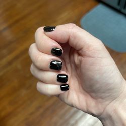 Pretty Nails & spa - Gel manicure peeling less than 3 hours after getting them done.