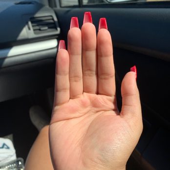 Diamond Nails - With the comparison of my other hand, my right hand nails are obviously longer :) we love that lmao wtf is this shit - Nail Salons Near Me - Palm Desert, California Diamond Nails - With the comparison of my other hand, my right hand nails are obviously longer :) we love that lmao wtf is this shit - Nail Salons Near Me - Palm Desert, California