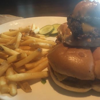 Yard House - Sliders - Bars Near Me - Sunrise, Florida Yard House - Sliders - Bars Near Me - Sunrise, Florida