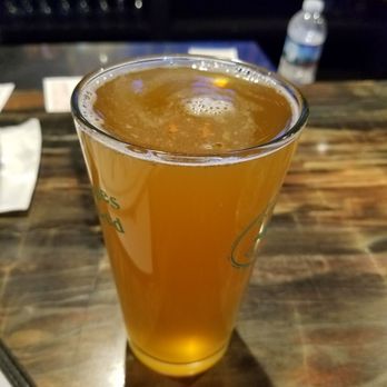 Dew Drop Inn - R.J. Rockers Son Of A Peach Wheat - Bars Near Me - Derby, Connecticut