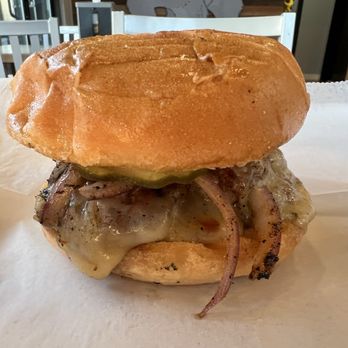 Black Bear Kitchen - Clermont - The Little Bear Burger - New American Near Me - Clermont, Florida