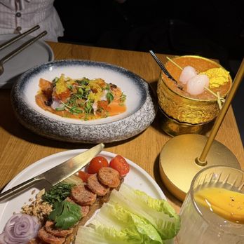 Etc Bar X Thaizakaya - Salmon Crudo + Crispy Sticky Rice - Thai Near Me - Costa Mesa, California