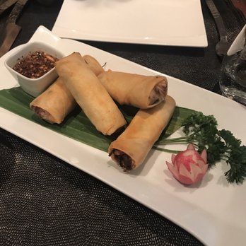 Tamarind - Vegetable fried egg roll with a spicy dipping sauce - Thai Near Me - Paris, 75