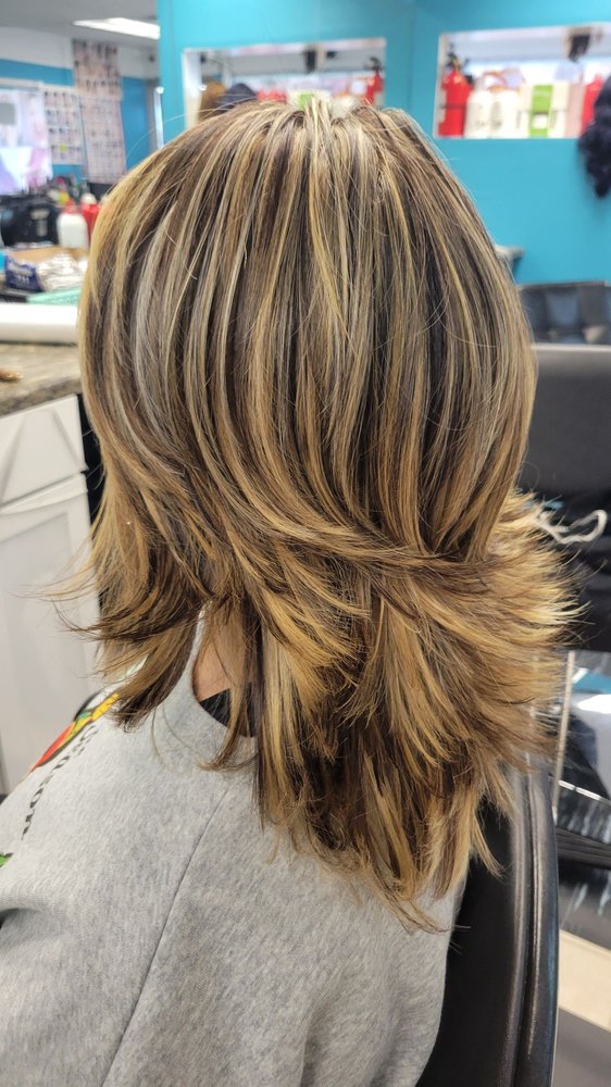 CLAUDIA HAIR SALON Updated September 2024 16 Photos 62 Plaza St