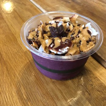 Pulp And sprout - Açaí with maca bowl toppings (bananas, coconut, peanut butter, etc... - Vegan Near Me - Asheville, North Carolina Pulp And sprout - Açaí with maca bowl toppings (bananas, coconut, peanut butter, etc... - Vegan Near Me - Asheville, North Carolina