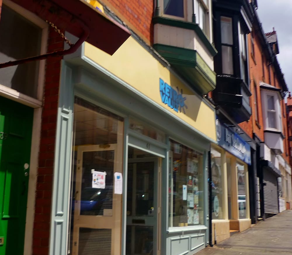 RETRO VAULT 41 Abergele Road, Colwyn Bay, Conwy, United Kingdom Video Game Stores Phone