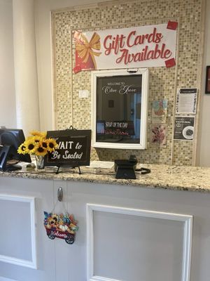 Olive Grove Restaurant & Lounge by null