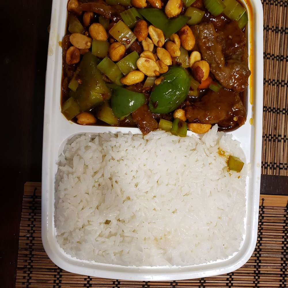 Kung pao beef dinner combo (crab rangoon not shown) Kung pao beef dinner combo (crab rangoon not shown)