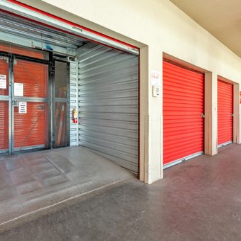 StorQuest Self Storage - Self Storage Near Me - Waipahu, Hawaii