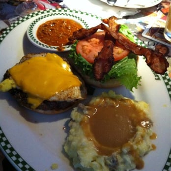 Barney's Beanery - Dagwood Burger w/ Mashed Potatoes - Breakfast & Brunch Near Me - Westwood, California