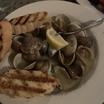 The Lobster Trap - Littleneck Clams as an appertizer! - Seafood Near Me - Avalon, California