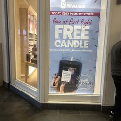 Yankee Candle - One way to get me to the mall!!