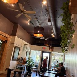 MeZe Eatery - Seating area