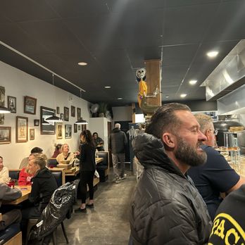 Buxton’s Pizza - Seating - Food Trucks Near Me - Derry, New Hampshire