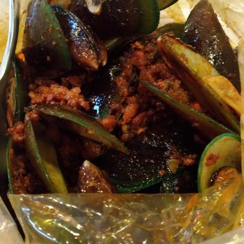 Shrimp Bucket - Shrimp Bucket Mussels in Mardi Gras Sauce - Seafood Near Me - Pasig, NCR