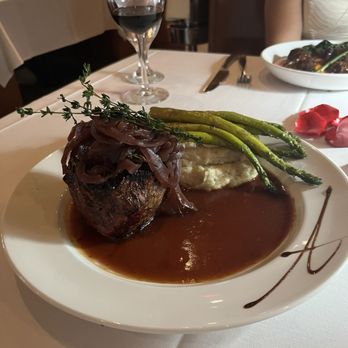 Chef Adrianne's Vineyard Restaurant and Bar - Five Diamond Filet Mignon - Steakhouses Near Me - Miami, Florida Chef Adrianne's Vineyard Restaurant and Bar - Five Diamond Filet Mignon - Steakhouses Near Me - Miami, Florida