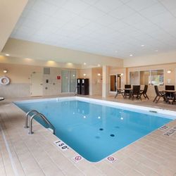 Best Western Plus Muskoka Inn - Indoor Pool