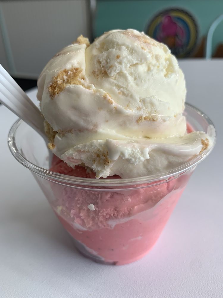 Azucar Ice Cream Logo