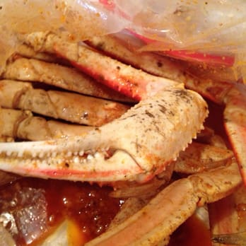 The Boiling Crab - Snow crab with garlic - Cajun/Creole Near Me - Dallas, Texas