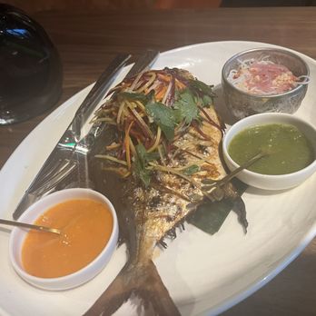 Star Leaf - Ikan Bakar - Asian Fusion Near Me - Pasadena, California