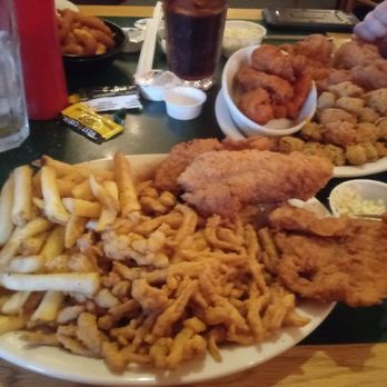 Captains Galley - Catfish and clams - Seafood Near Me - Dandridge, Tennessee