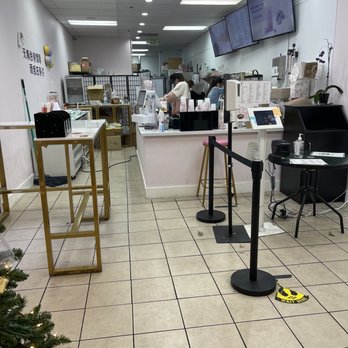 Ume Tea - Barely has any customers but took them (3 girls) 20 mins to finish our drinks - Bubble Tea Near Me - Milpitas, California Ume Tea - Barely has any customers but took them (3 girls) 20 mins to finish our drinks - Bubble Tea Near Me - Milpitas, California