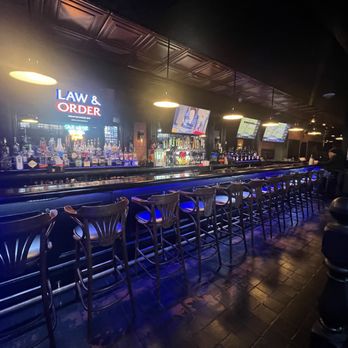 Aura Bar & Lounge - Lounges Near Me - Washington, DC, District of Columbia