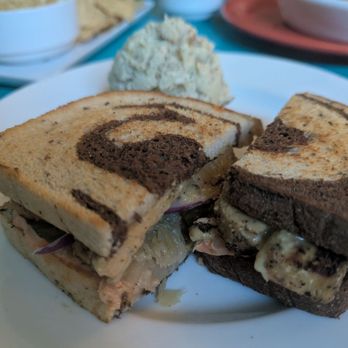 Counter Culture - Reuben with potato salad (option of three diff sides) - Vegan Near Me - Austin, Texas Counter Culture - Reuben with potato salad (option of three diff sides) - Vegan Near Me - Austin, Texas