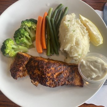 Pier 29 Waterfront Restaurant - Blacken Salomon mash potatoe, mix veg - Seafood Near Me - Alameda, California Pier 29 Waterfront Restaurant - Blacken Salomon mash potatoe, mix veg - Seafood Near Me - Alameda, California