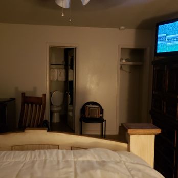 Basic Lodgings - Hotels Near Me - Van Horn, Texas