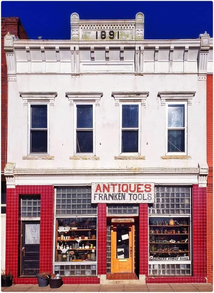 ANTIQUE FRANKEN TOOLS Updated August 2024 108 E 9th St, Wood River