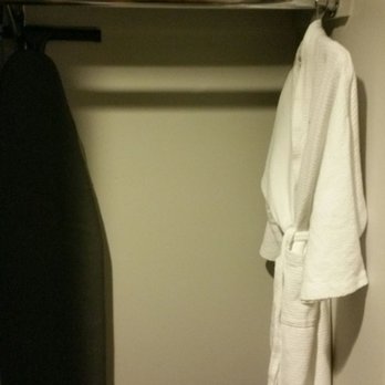Hotel Deco Omaha, Tapestry Collection by Hilton - They have BATHROBES! !!:) - Hotels Near Me - Omaha, Nebraska Hotel Deco Omaha, Tapestry Collection by Hilton - They have BATHROBES! !!:) - Hotels Near Me - Omaha, Nebraska