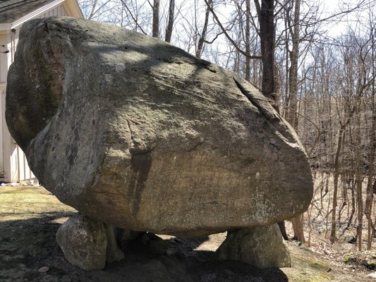Balanced Rock by null
