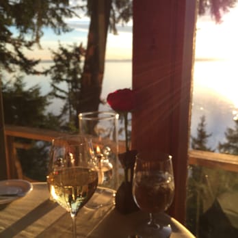 The Oyster Bar - The sun starts to go down on Nov. 22, 2015 - Seafood Near Me - Bow, Washington