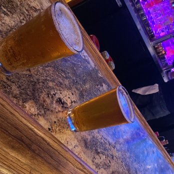 CELEBRITIES SPORTS GRILL - Updated May 2024 - 170 Photos & 218 Reviews ...