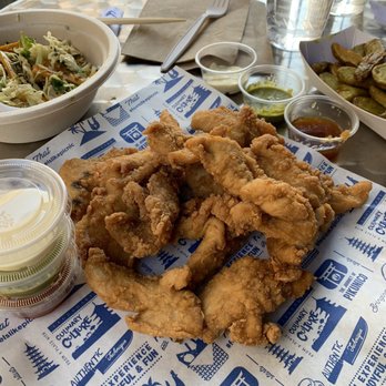 Pikunico - Family Basket chicken with sauces - Japanese Near Me - Los Angeles, California Pikunico - Family Basket chicken with sauces - Japanese Near Me - Los Angeles, California