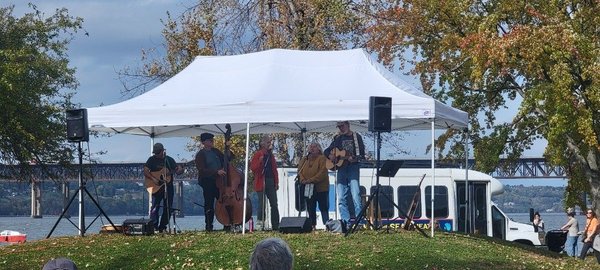 Pete and Toshi Seeger Riverfront Park by null