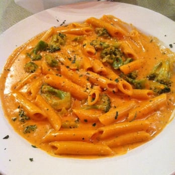 Amici's Italian Bistro - Penne alla vodka (with broccoli added) - Italian Near Me - Scottsville, Virginia Amici's Italian Bistro - Penne alla vodka (with broccoli added) - Italian Near Me - Scottsville, Virginia