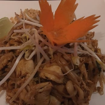 Pop Thai Restaurant - Chicken Pad Thai - Thai Near Me - Orlando, Florida Pop Thai Restaurant - Chicken Pad Thai - Thai Near Me - Orlando, Florida
